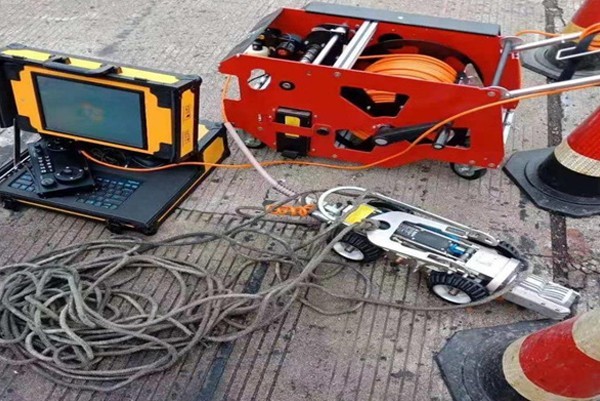 闽清CCTV管道检测机器人