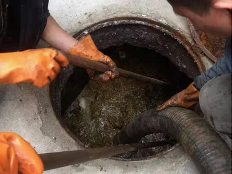 闽清清理化粪池时如何避免沼气的危害?